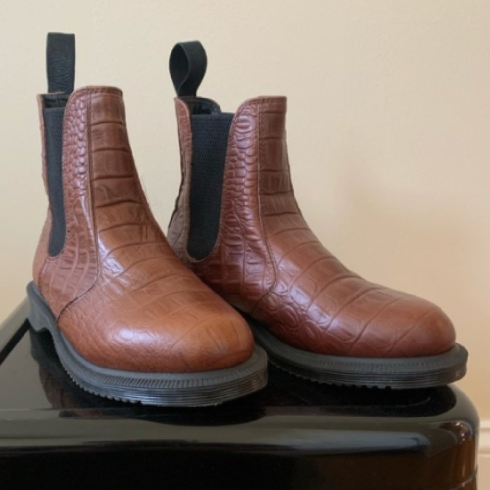 Dr Martens Brown Flora Boot